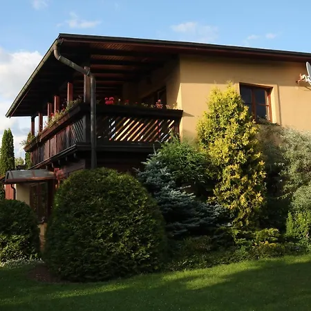 Domček V Záhrade *