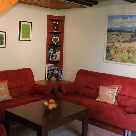 Domcek V Zahrade Дом отдыха *