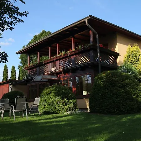 Domček V Záhrade *